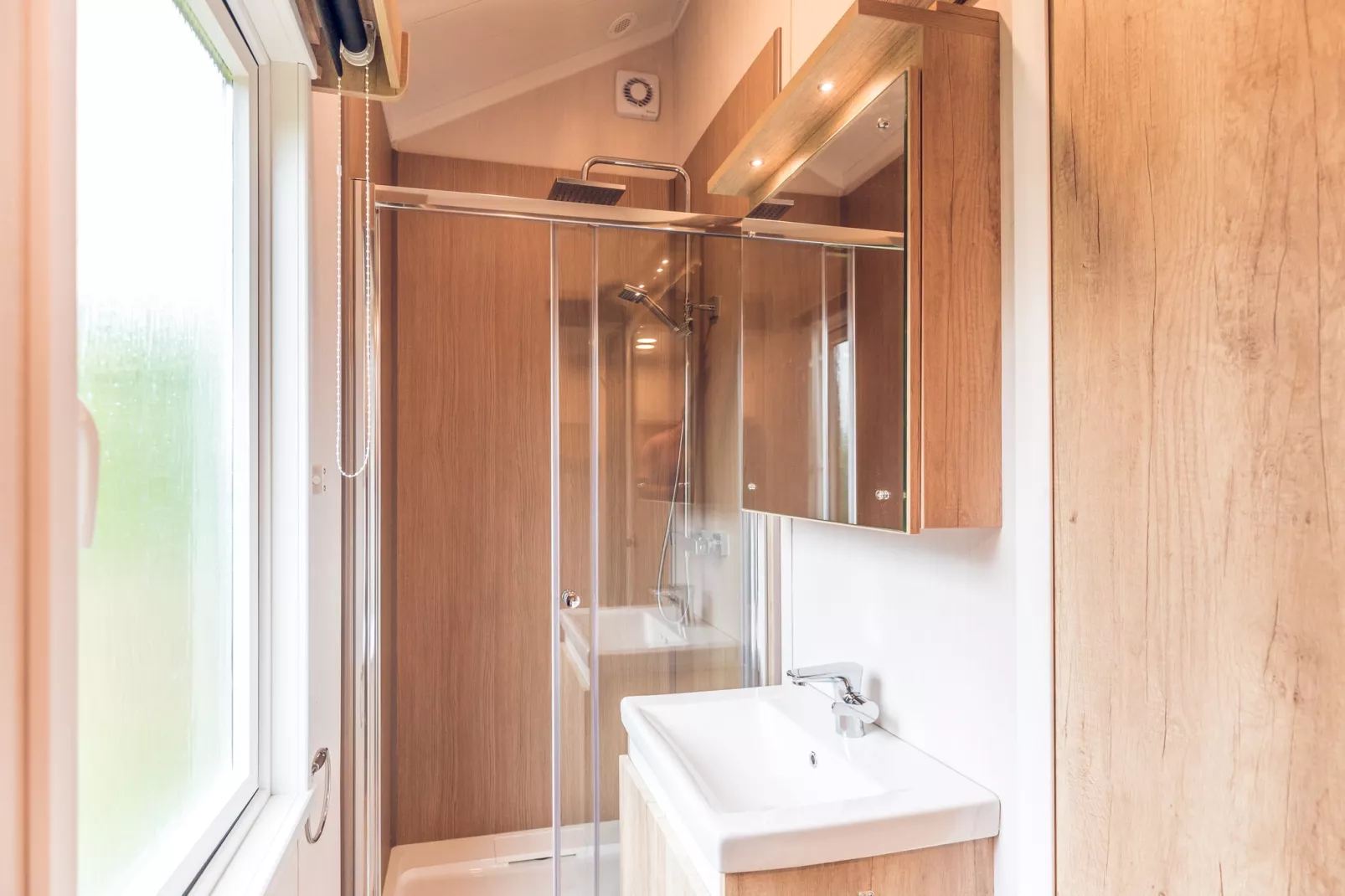 Tinyhouse 'Egel' | 2 - 4 persons-Bathroom