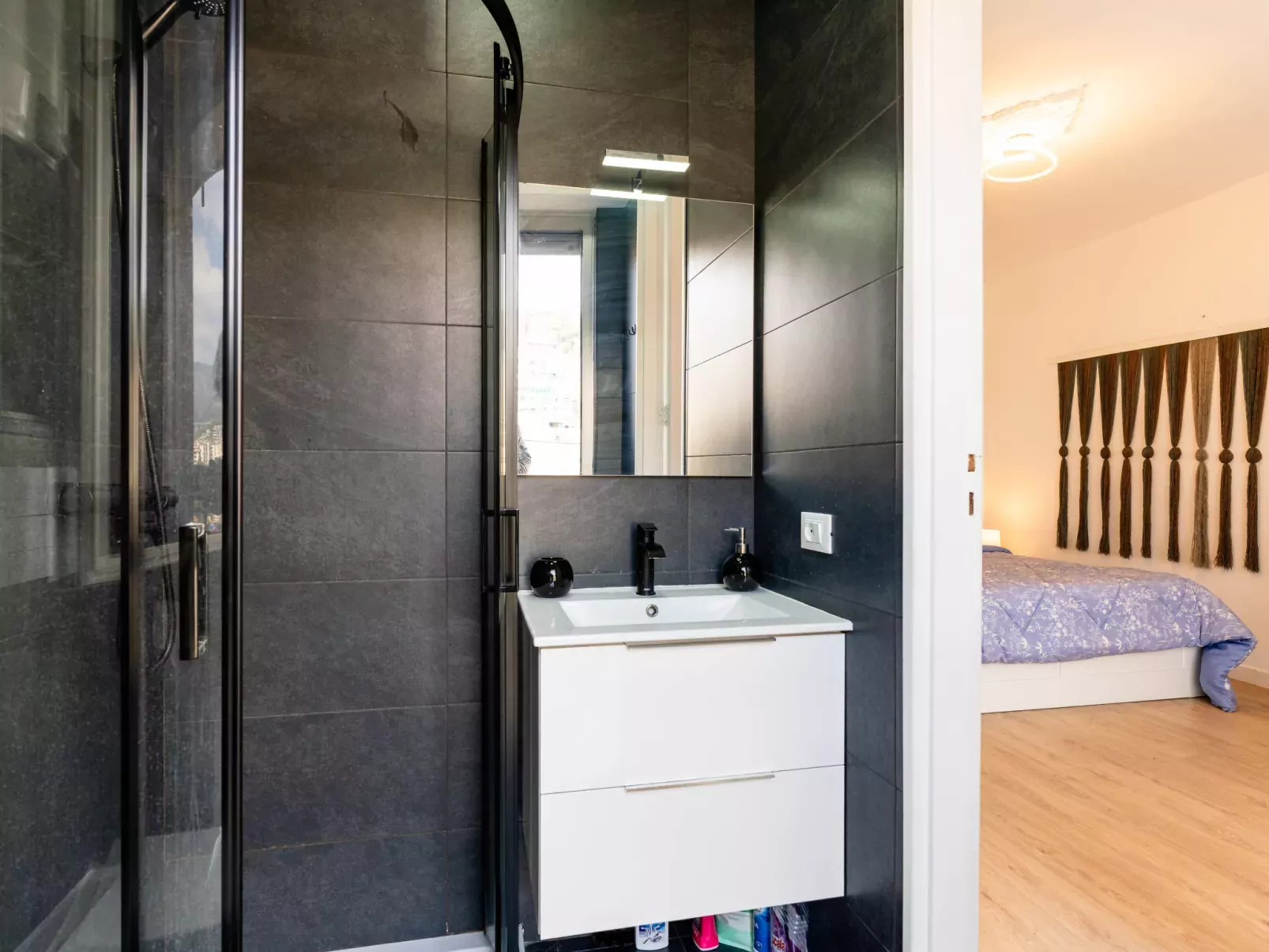 Modern Studio Nest-Inside