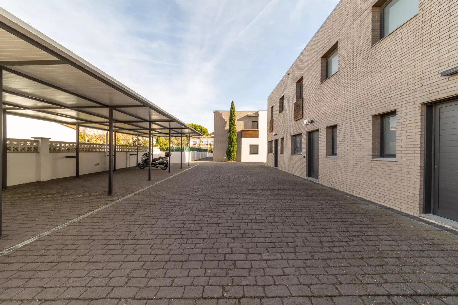Elvira-Facilities