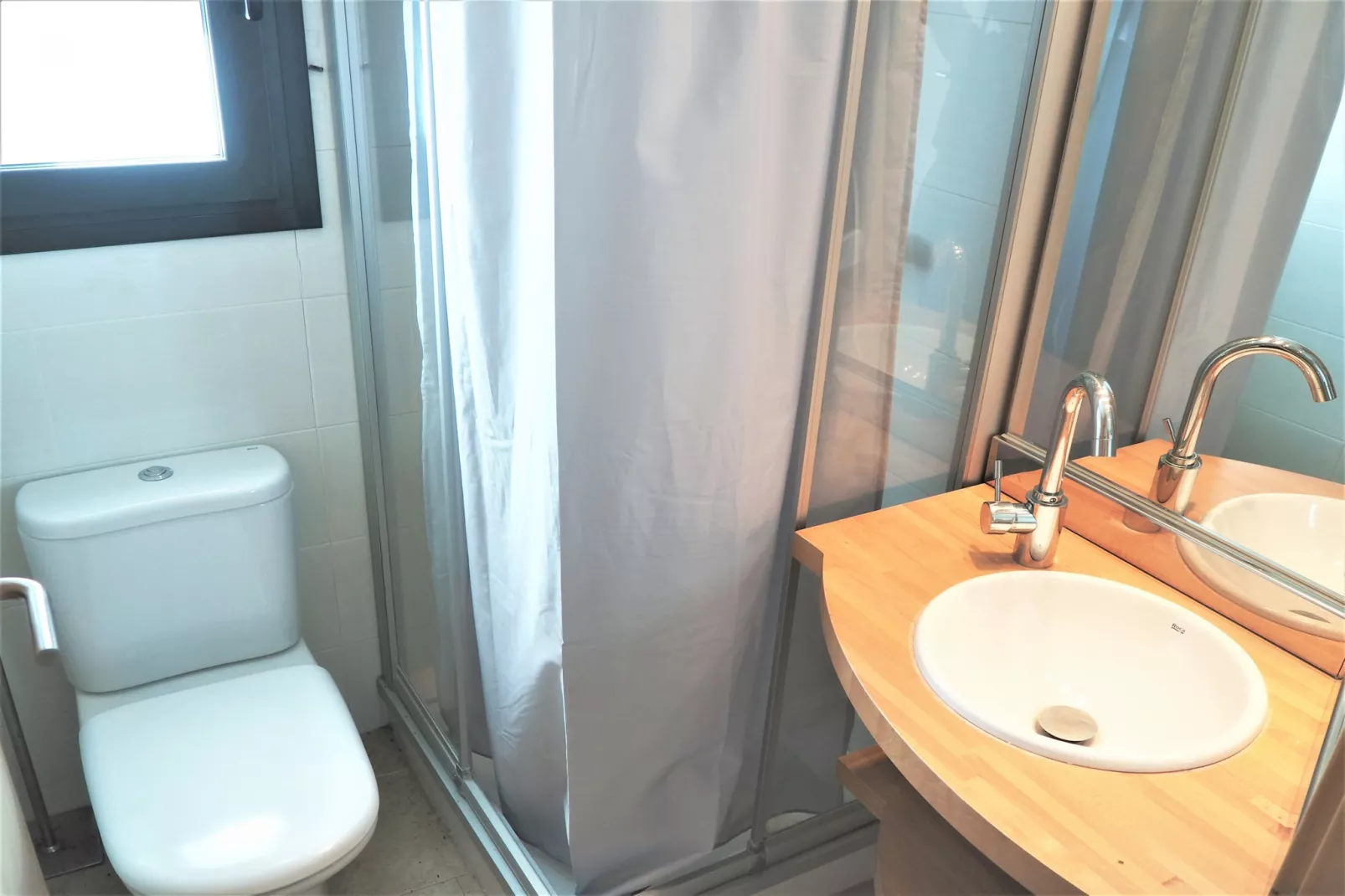 Univers-Bathroom