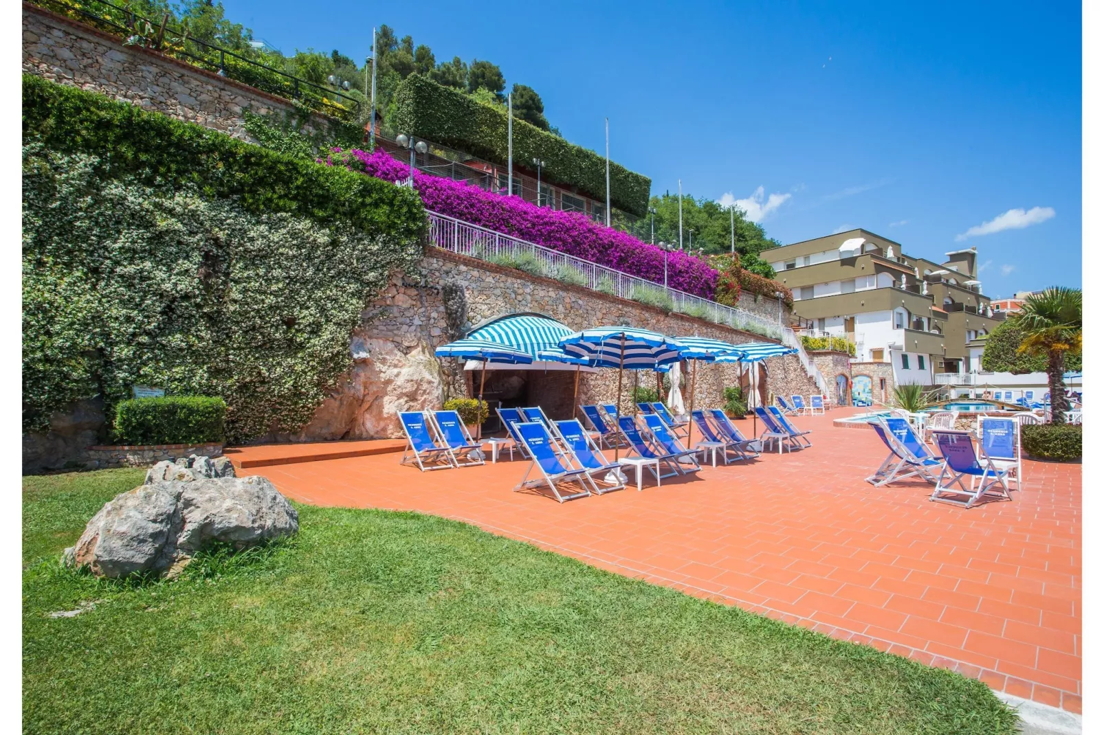 RESIDENCE SANT'ANNA TWO-ROOM APT 5 PAX B5-Park facilities