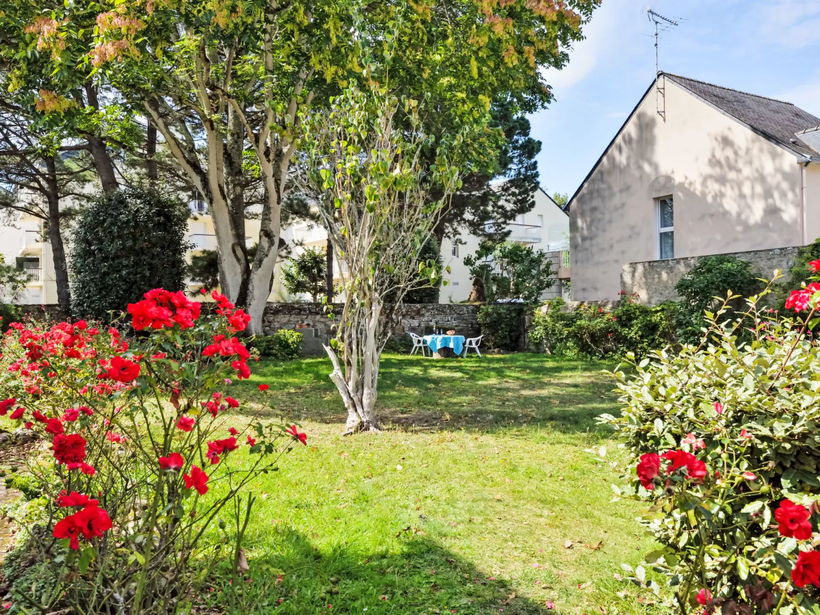 Charme du Pouliguen-Outside