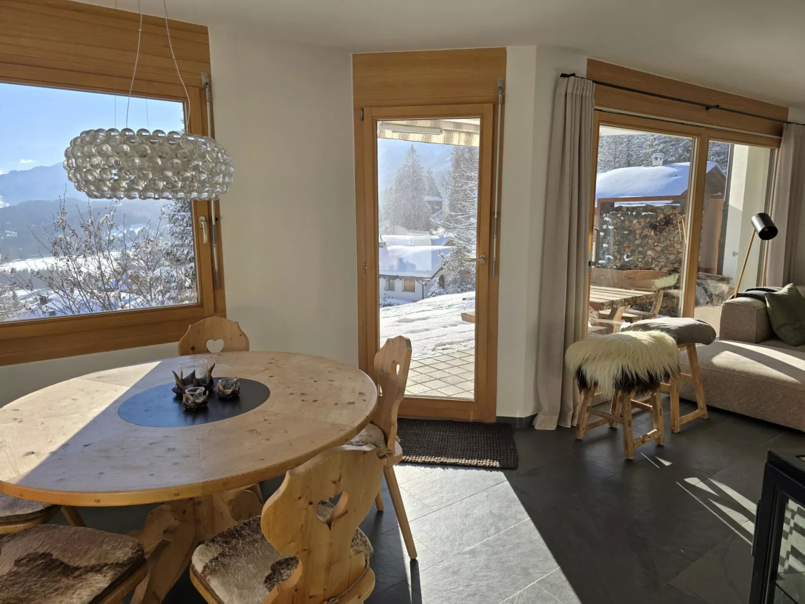 Ferienwohnung Sur Lai-Inside
