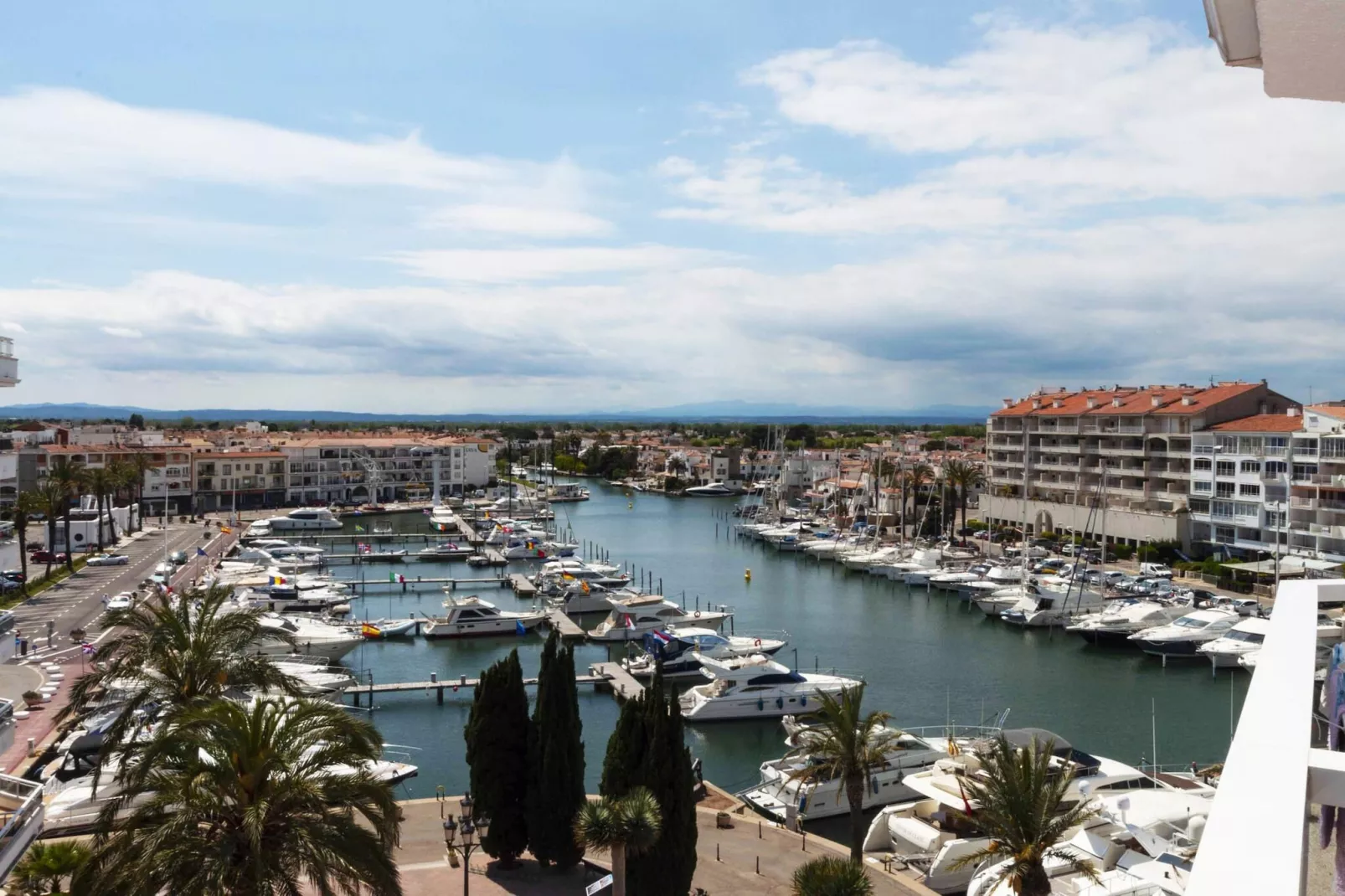 1222 CLUB NAUTIC vista canal-View summer