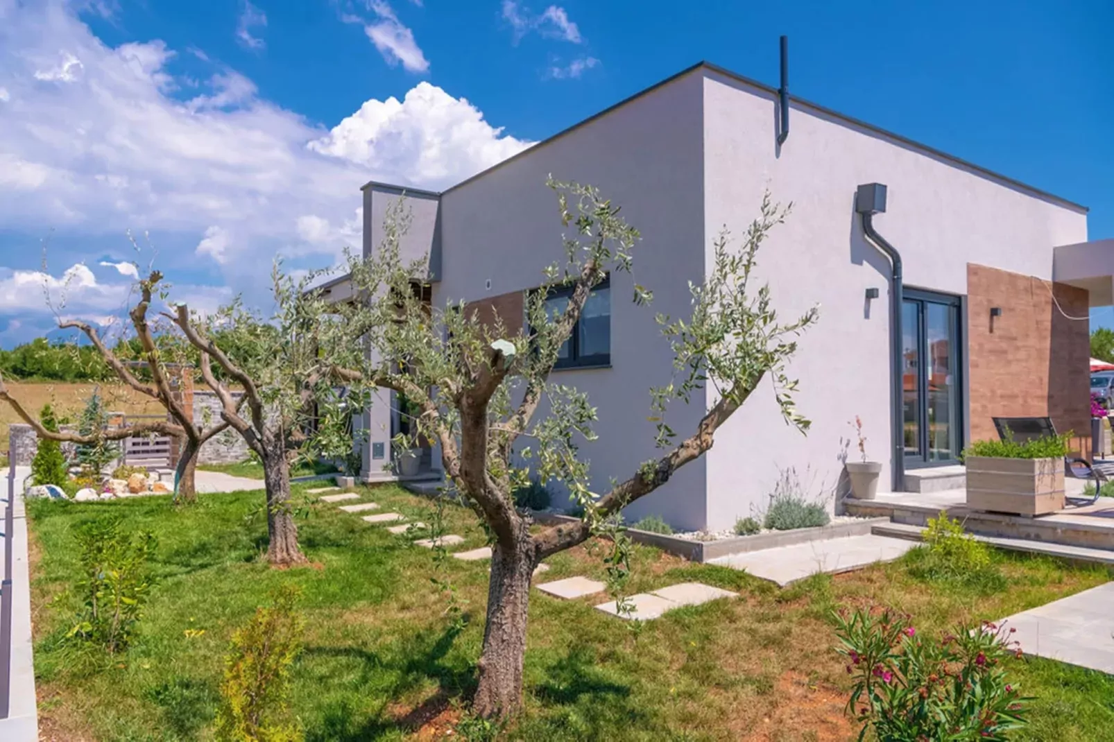 Villa Lily with Private Pool and a Lovely Garden-Gärten Sommer