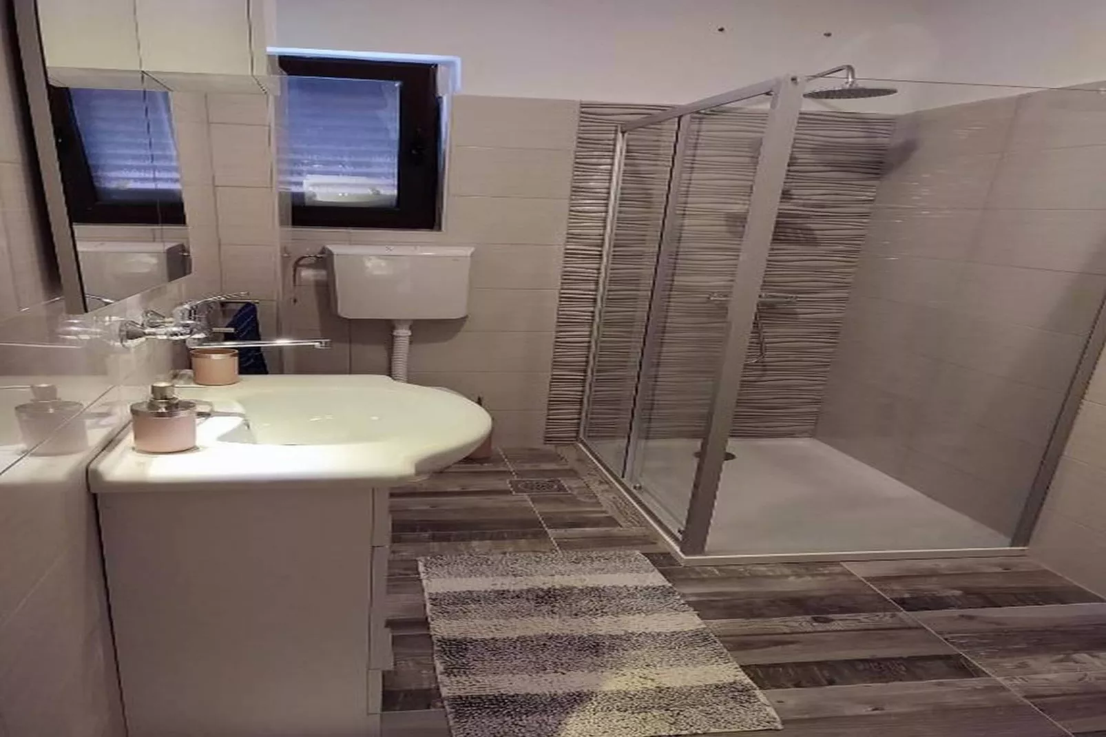 Apartments Dubravica - two bedroom apartment-Badezimmer