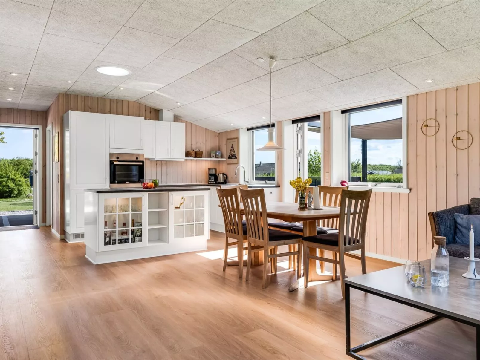 "Helmtrud" - 700m from the sea-Drinnen