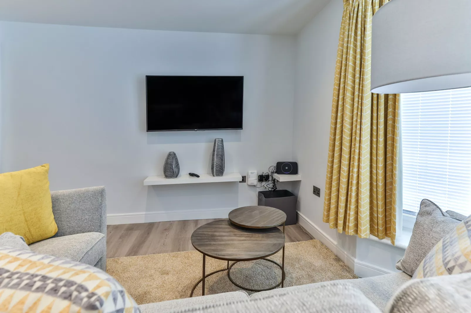Belle House, Apt 3-Living room