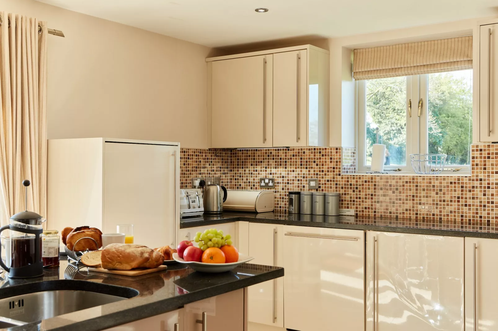 Sunshine Cottage-Kitchen