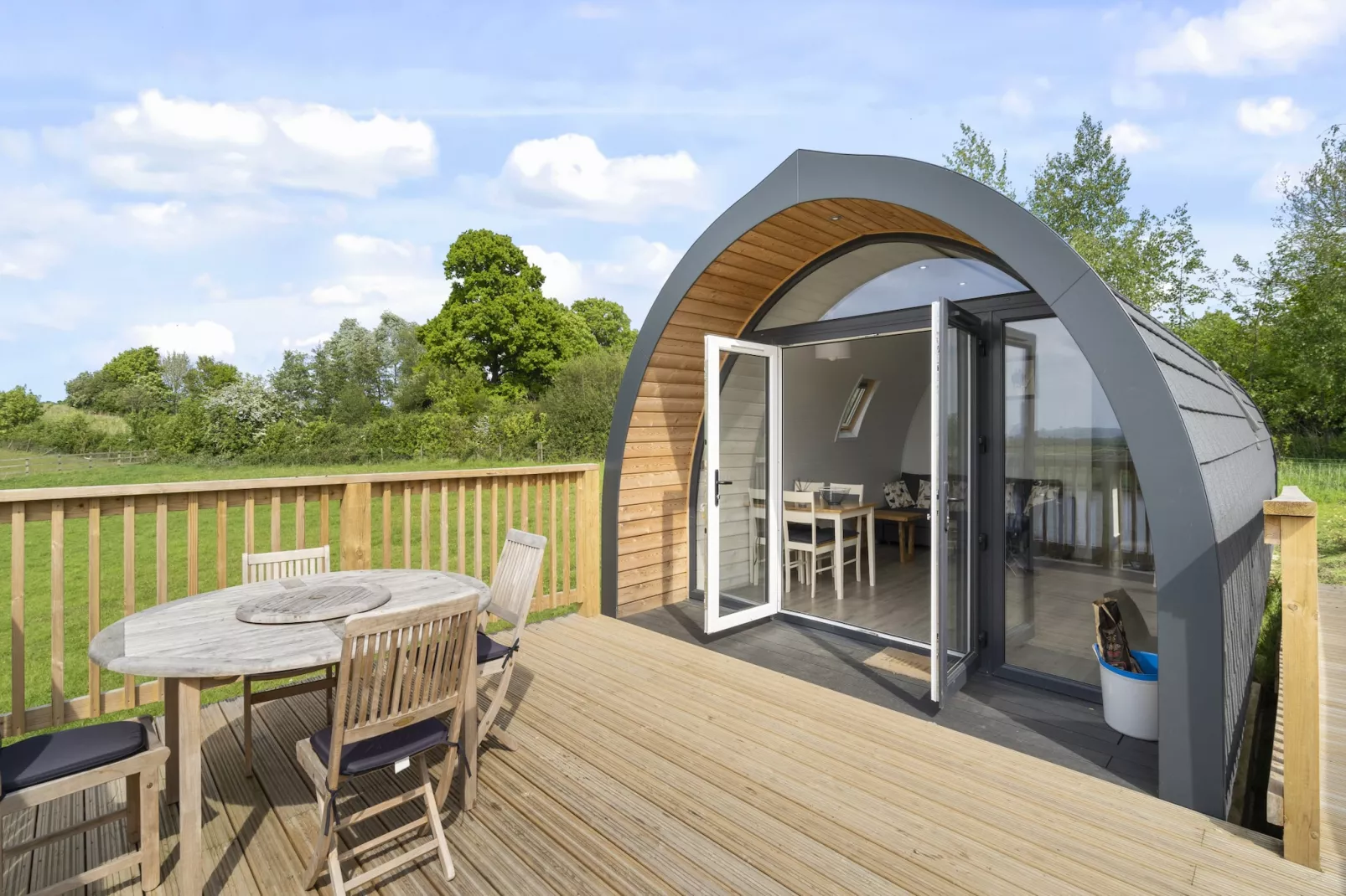 The Highland Camping Pod-Outdoor