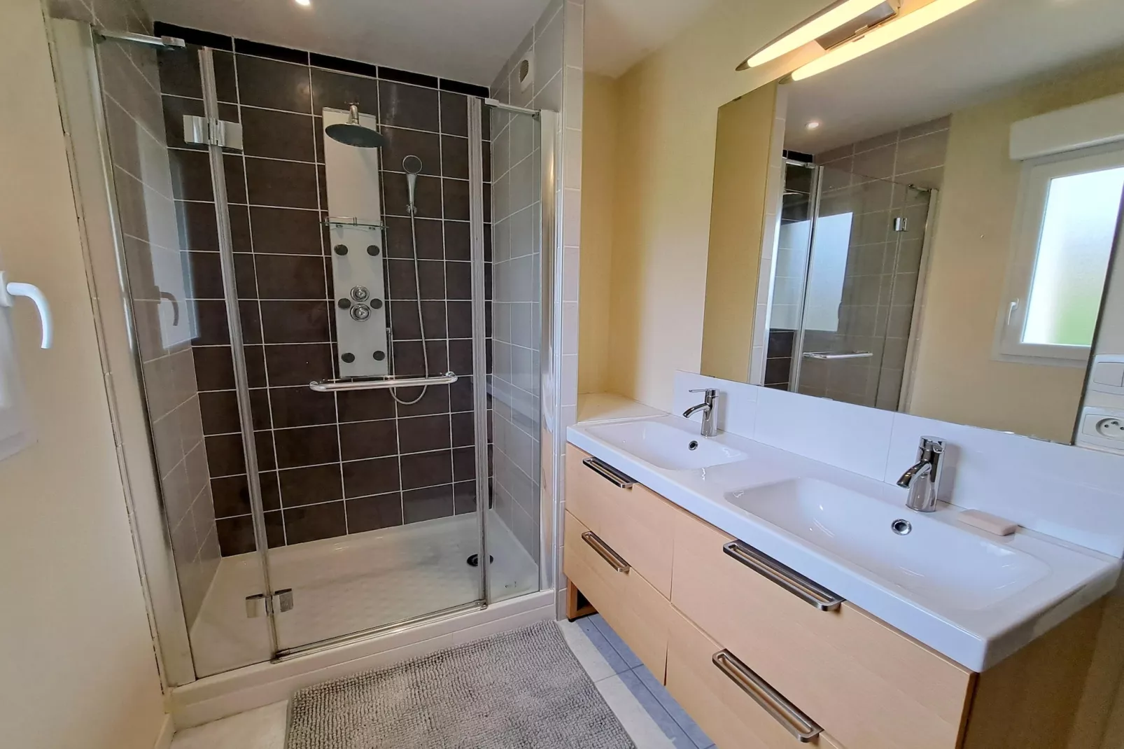 Maison de vacances Hanvec-Bathroom