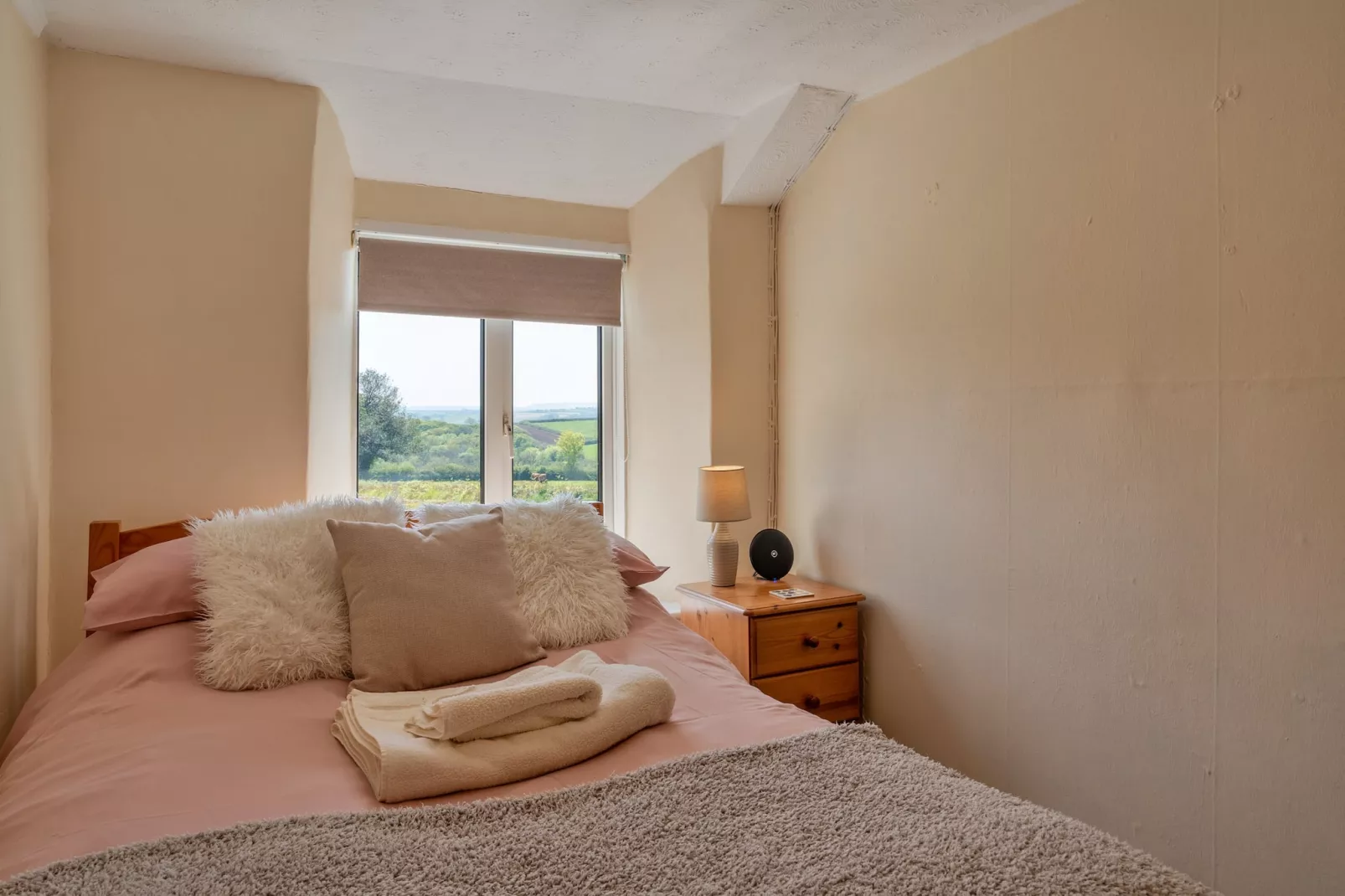 Cutkieve Farm Cottage-Bedroom