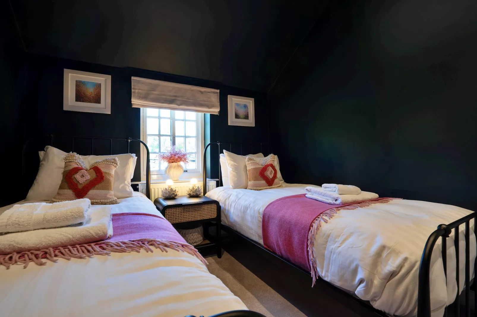 Sisu Bakewell, Limestones Cottage-Chambre