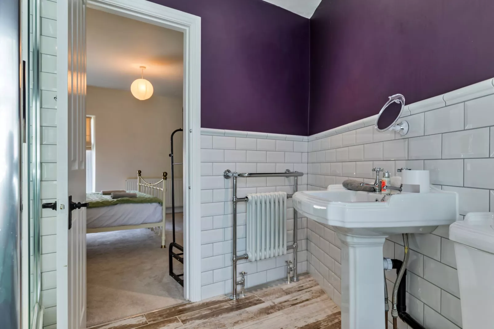 Suzy's Cottage-Bathroom