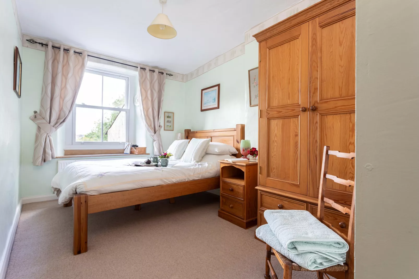 Garden Cottage-Bedroom