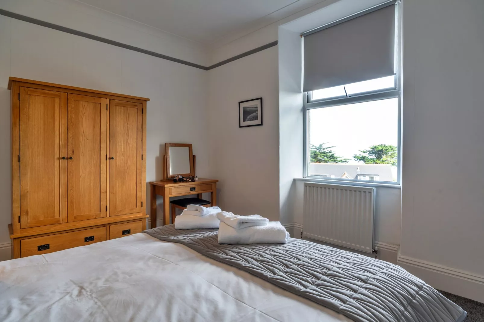 No. 6 Porthgwidden-Bedroom
