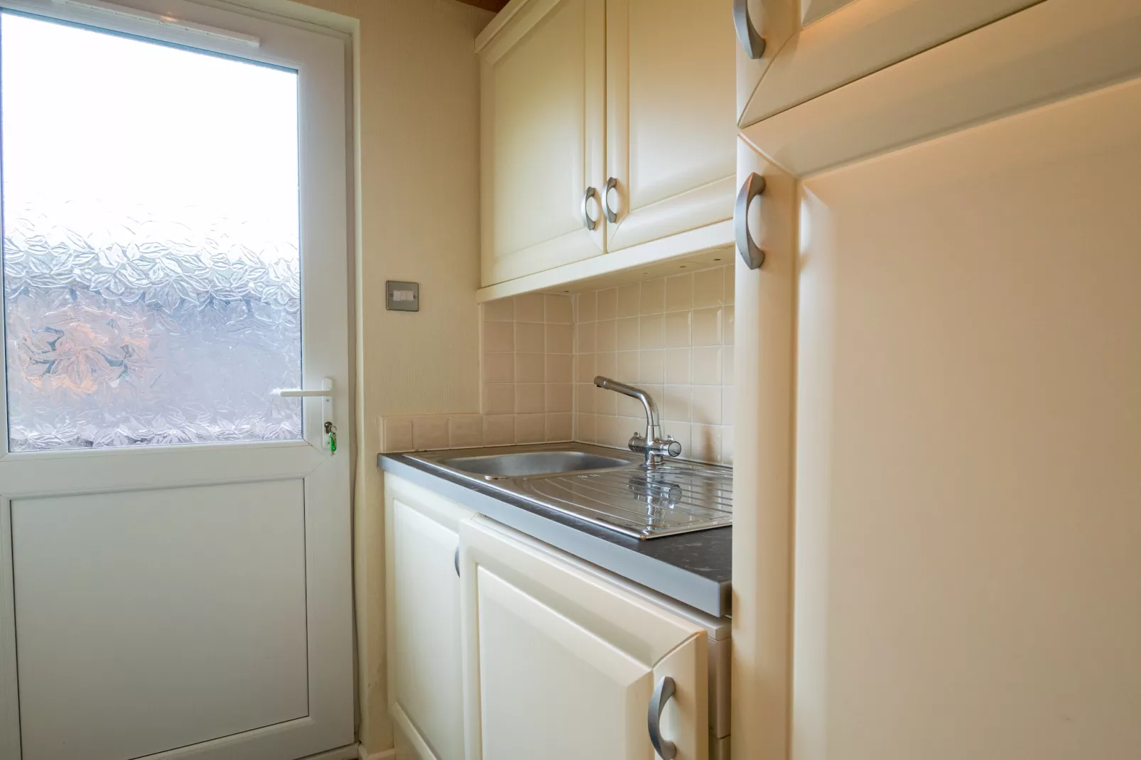 Whitsand Bay Lodge-Kitchen