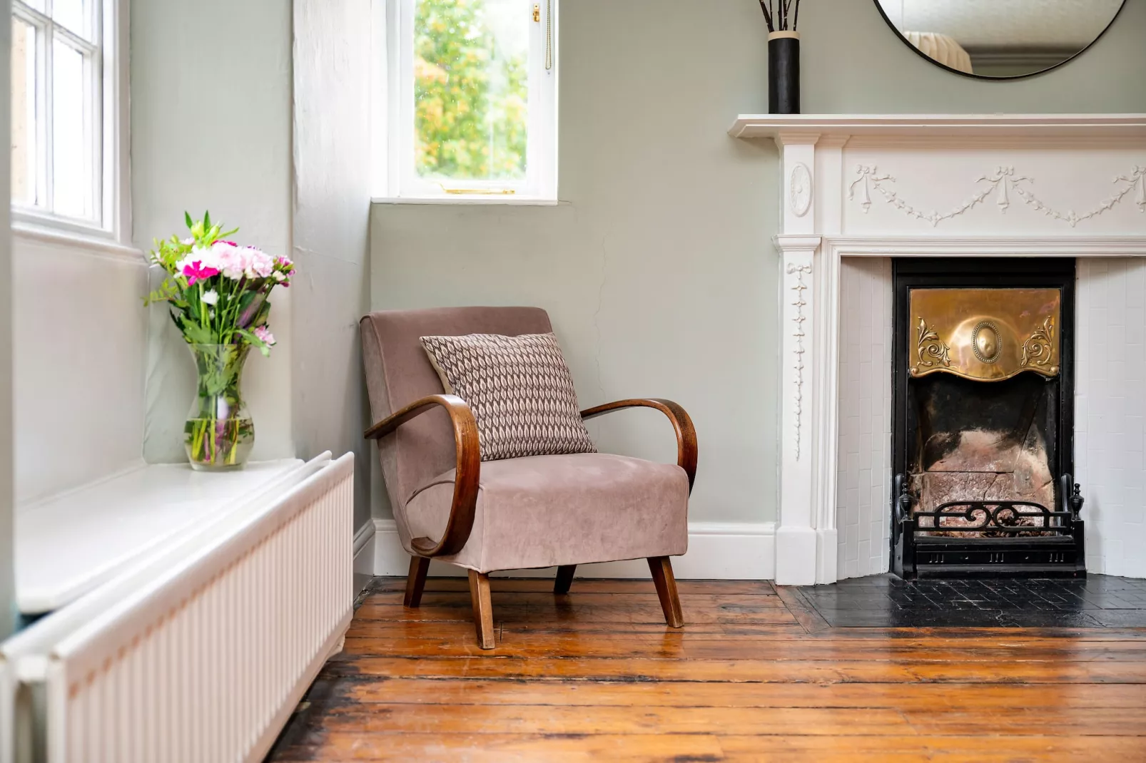 Low Green Cottage-Living room