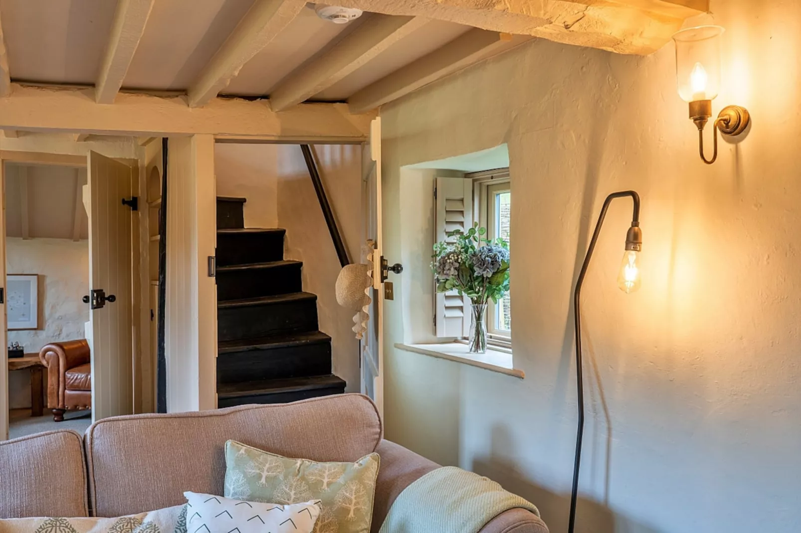 The Thatch at Winterborne Houghton-Landing