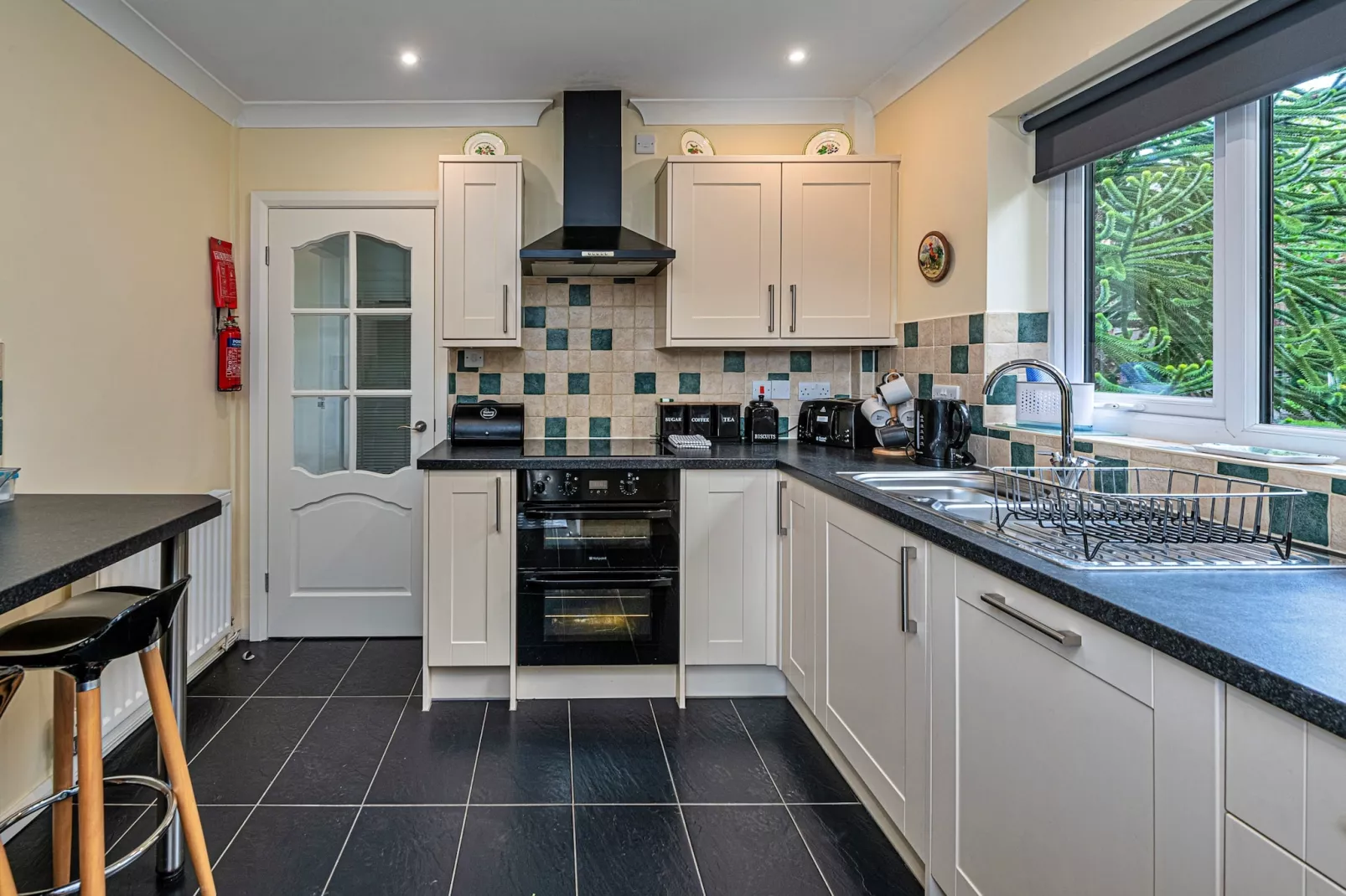Cesail Y Mynydd-Kitchen