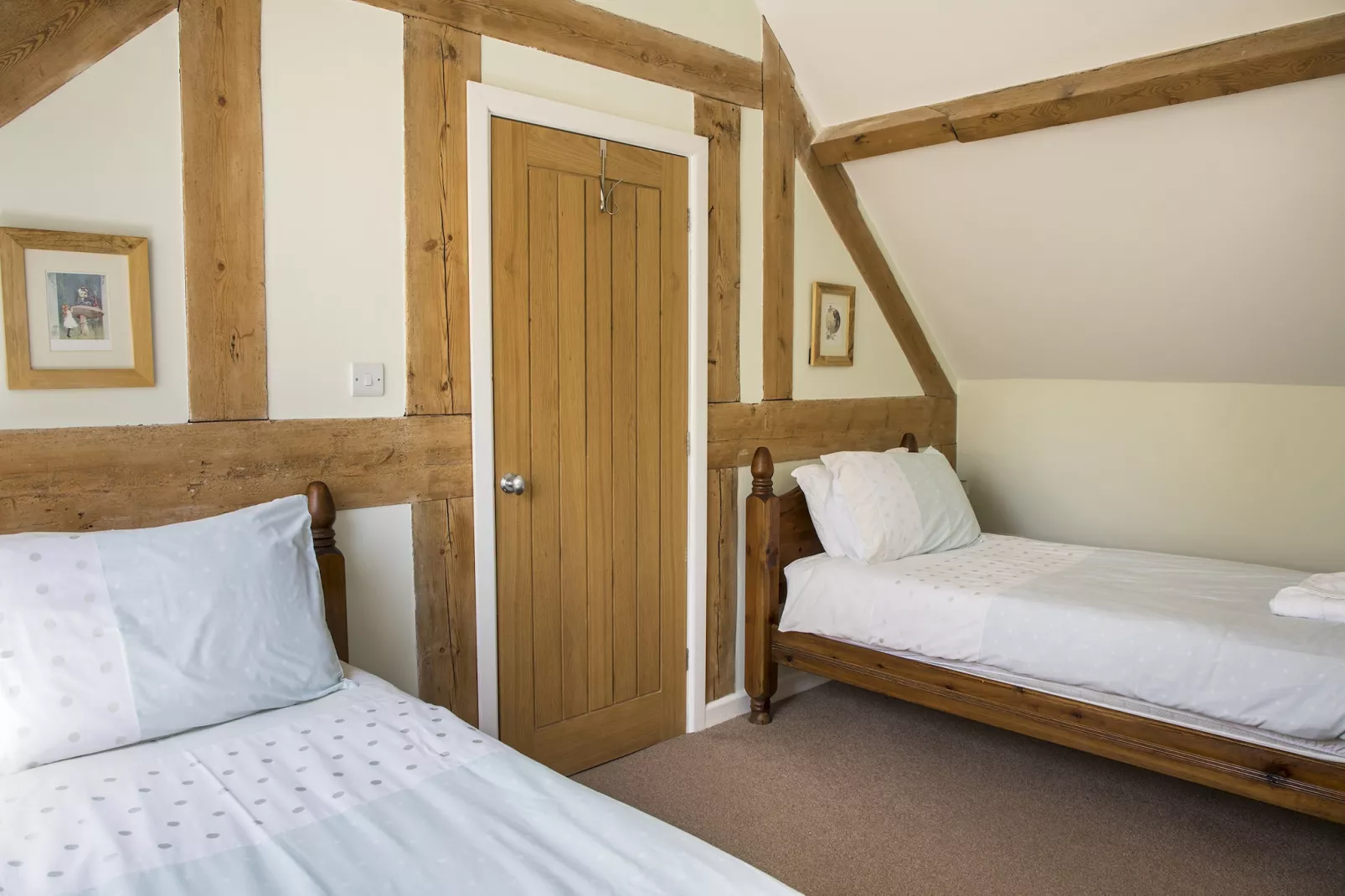 Owl Cottage-Bedroom