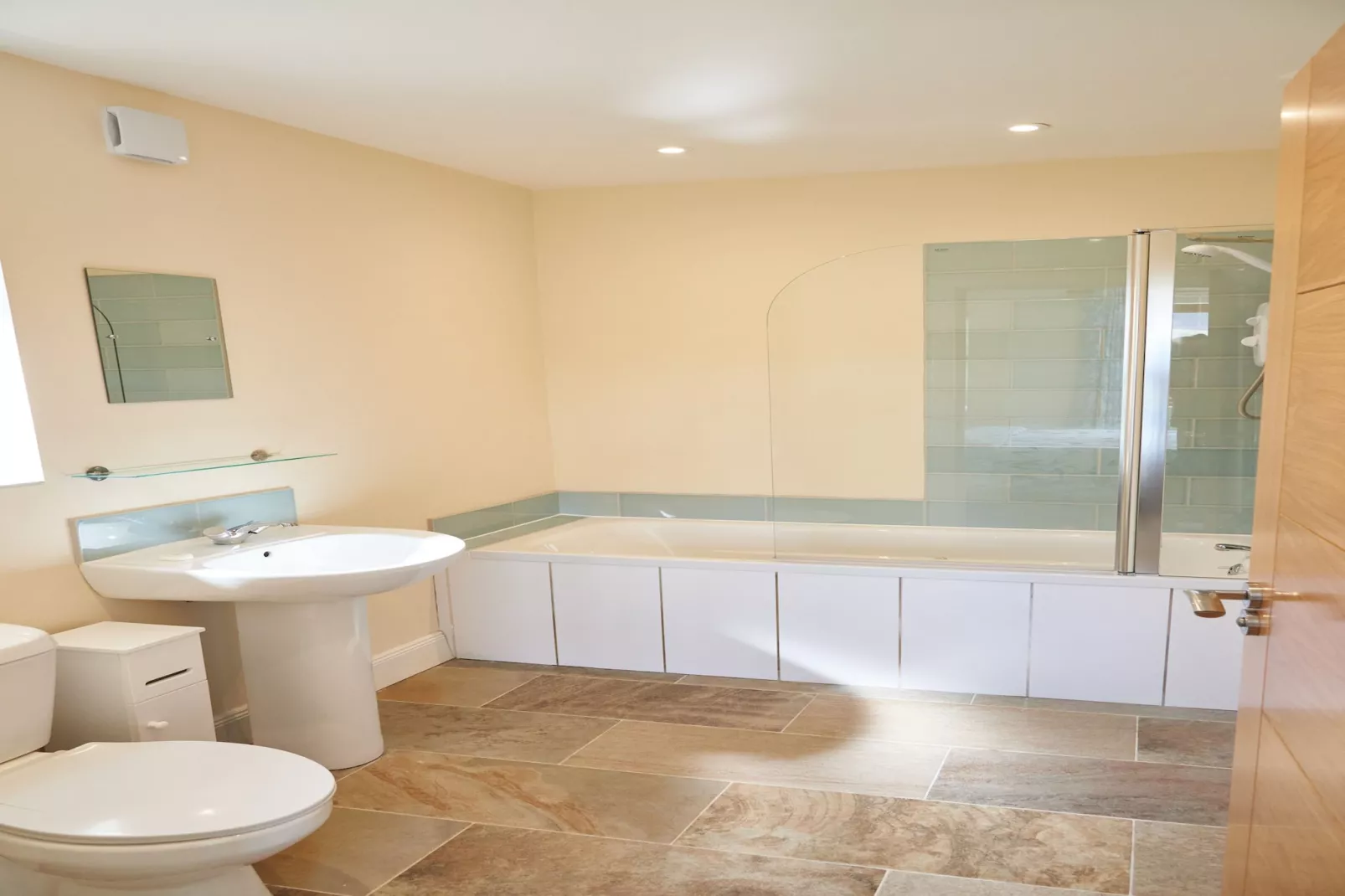 Quail's Nest Cottage-Bathroom