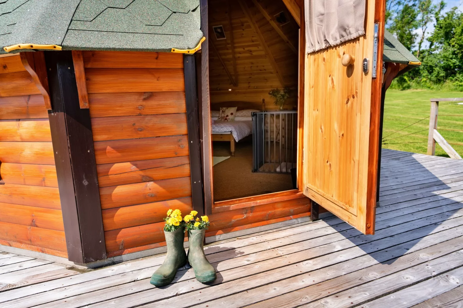 'Exmoor' Wooden Eco-Lodge-Outdoor