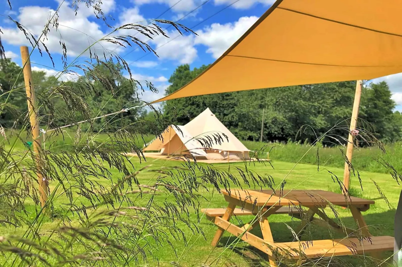 Meadow Glamping Tents-Outdoor