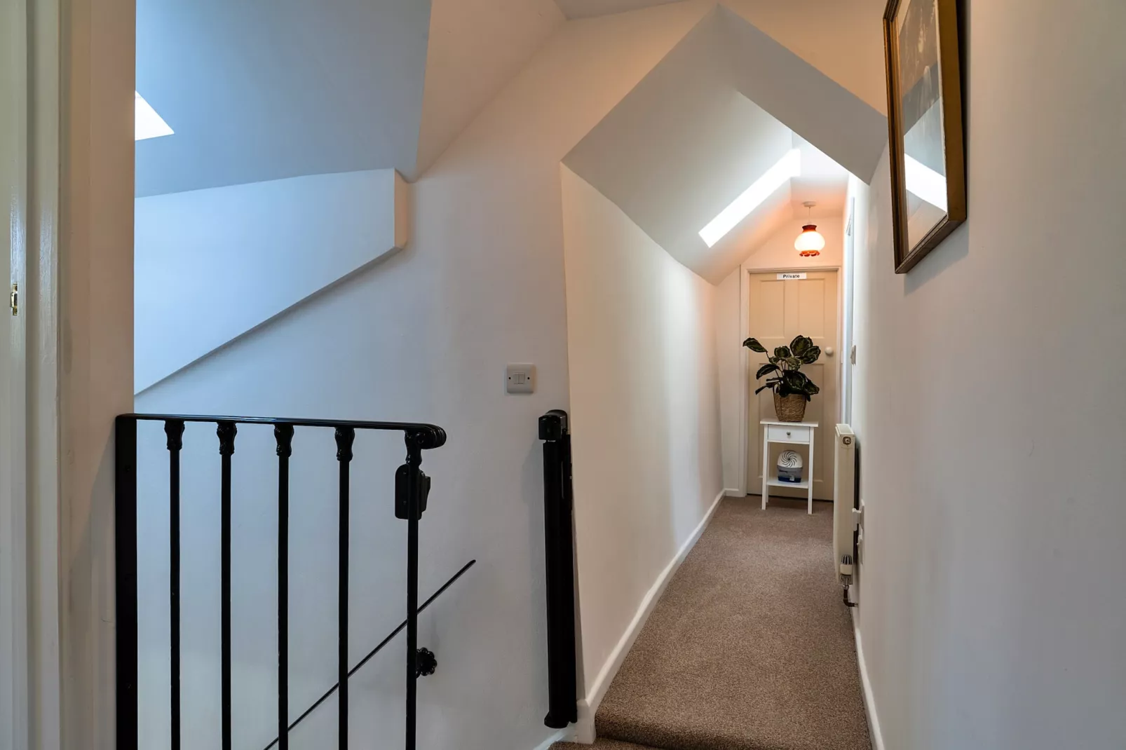 Trethew Cottage-Landing