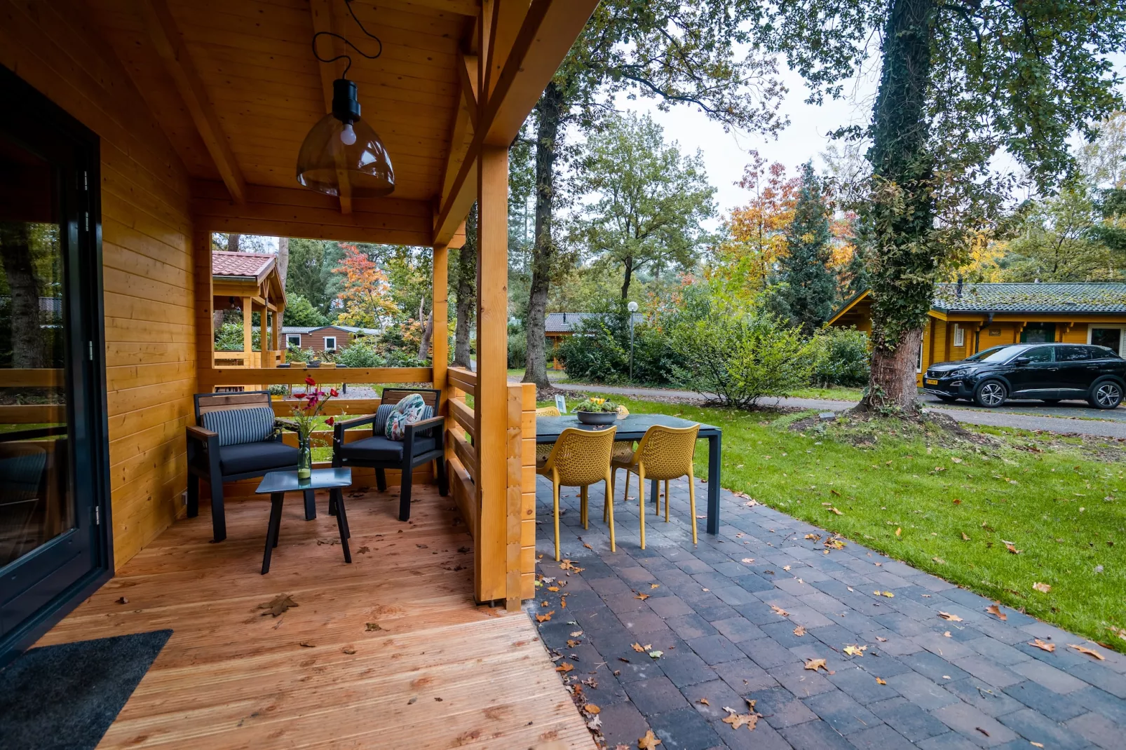 4-persoons wellness lodge-Terrace balcony
