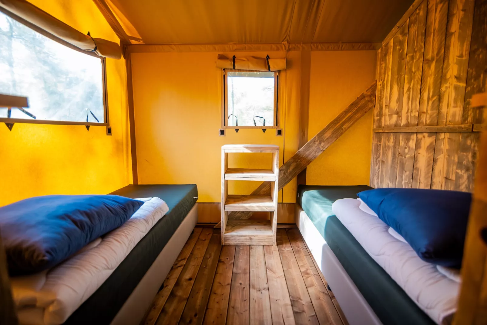 6 persoons Luxe Safaritent-Schlafzimmer
