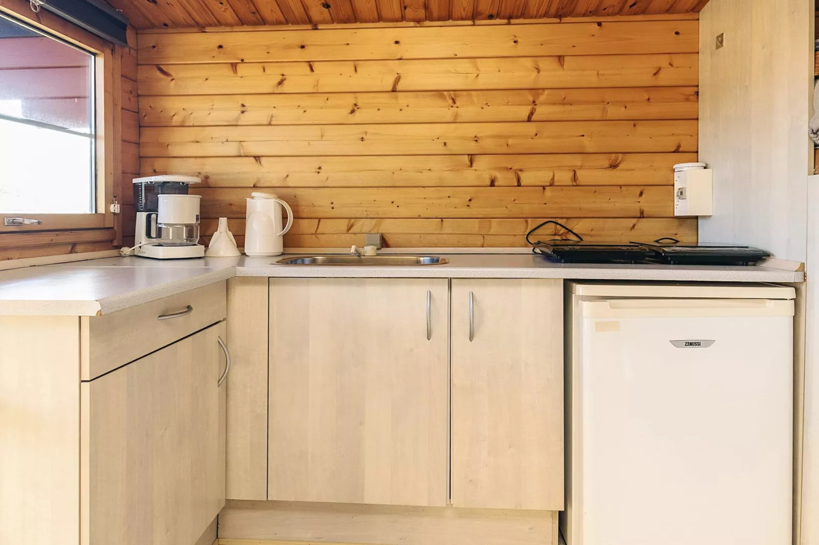 Mellem hytte til 4 personer-Indoor