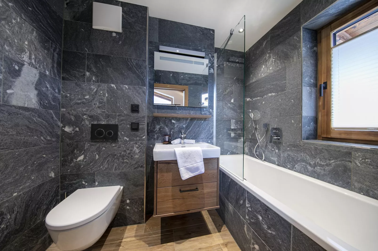 Nationalpark Chalet Grosser Happ-Bathroom