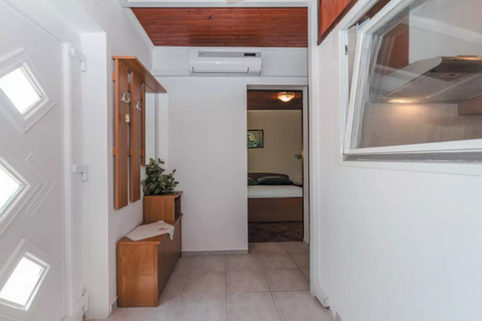 Charming One Bedroom Apartment Povljana - One Bedroom Apartment-Indoor