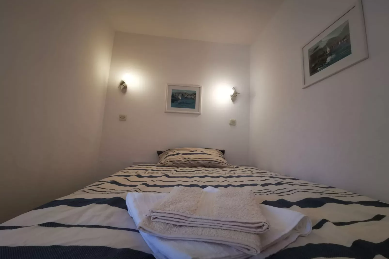 Sea View Holiday Home Umag - Three Bedroom Holiday Home-Bedroom
