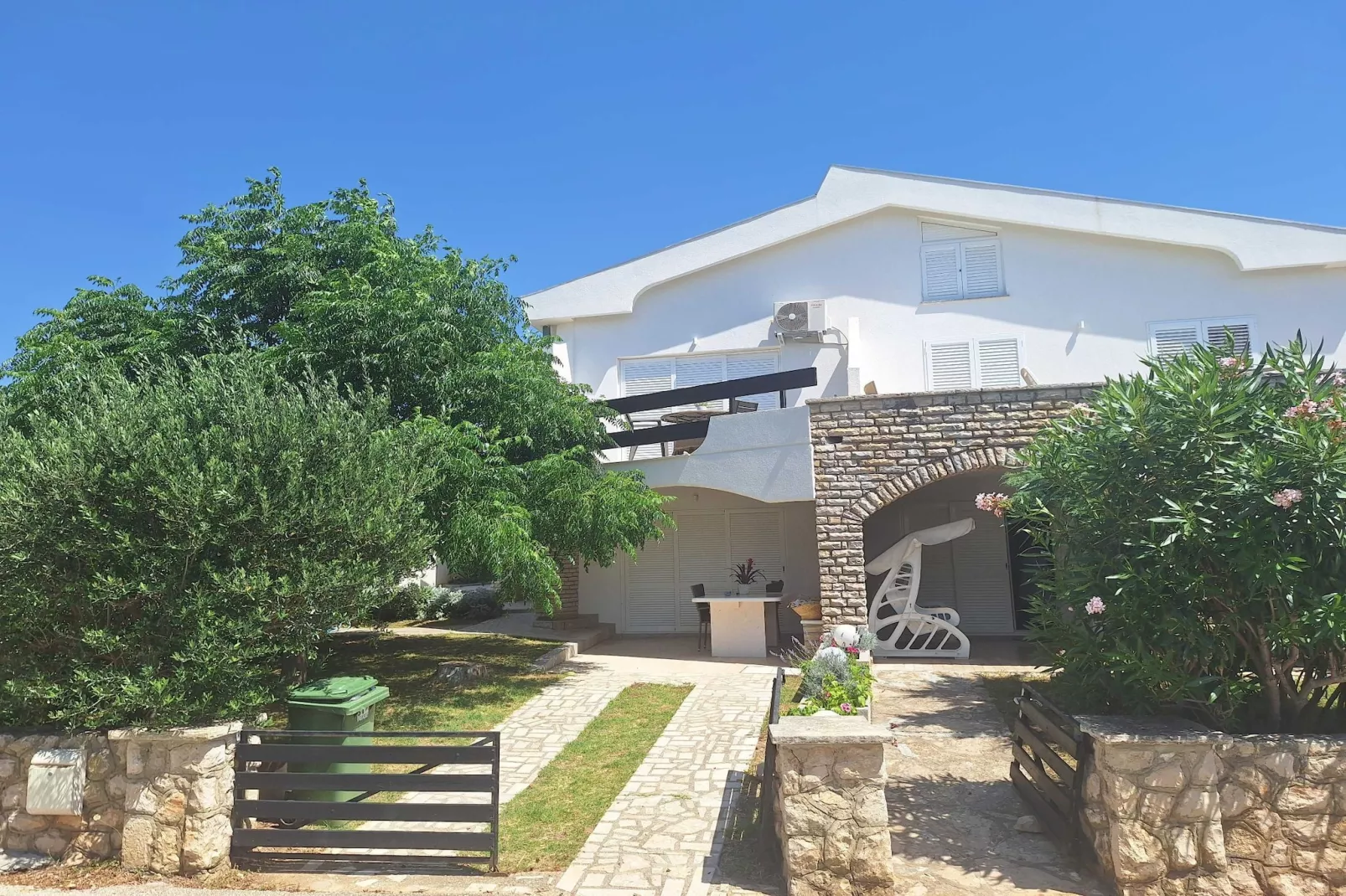 Sea View  Apartment Povljana - One Bedroom Apartment with Sea View-Outdoor