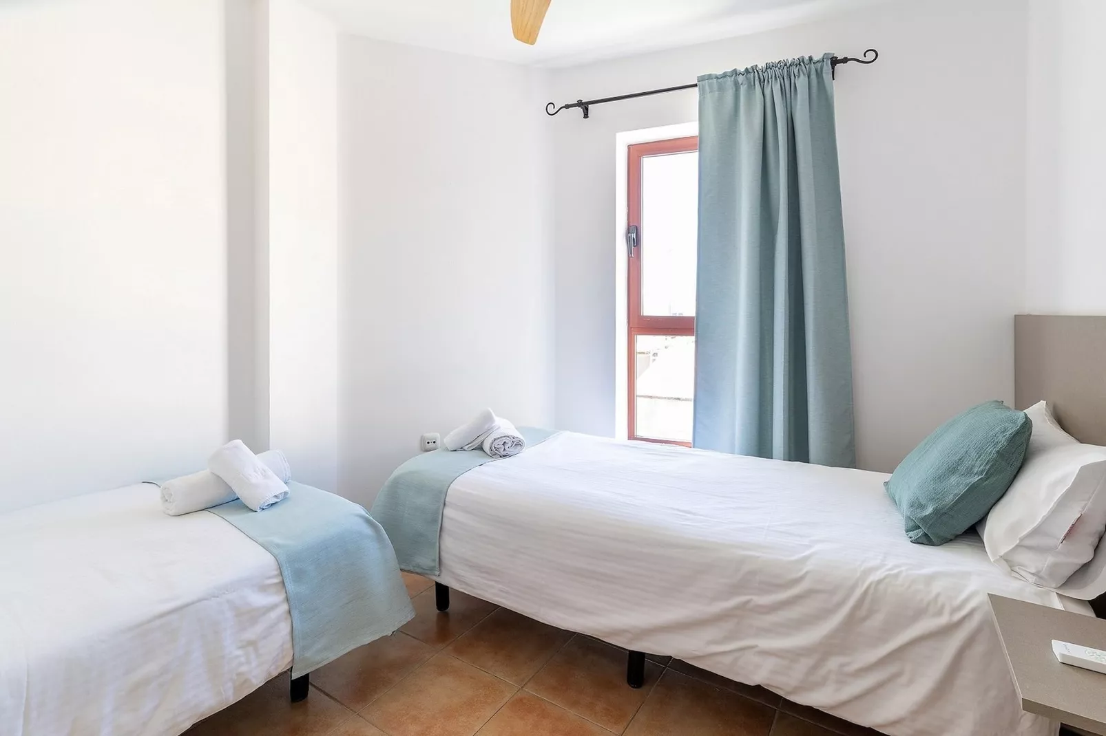 Apartamento en playa Las Carmenes-Bedroom