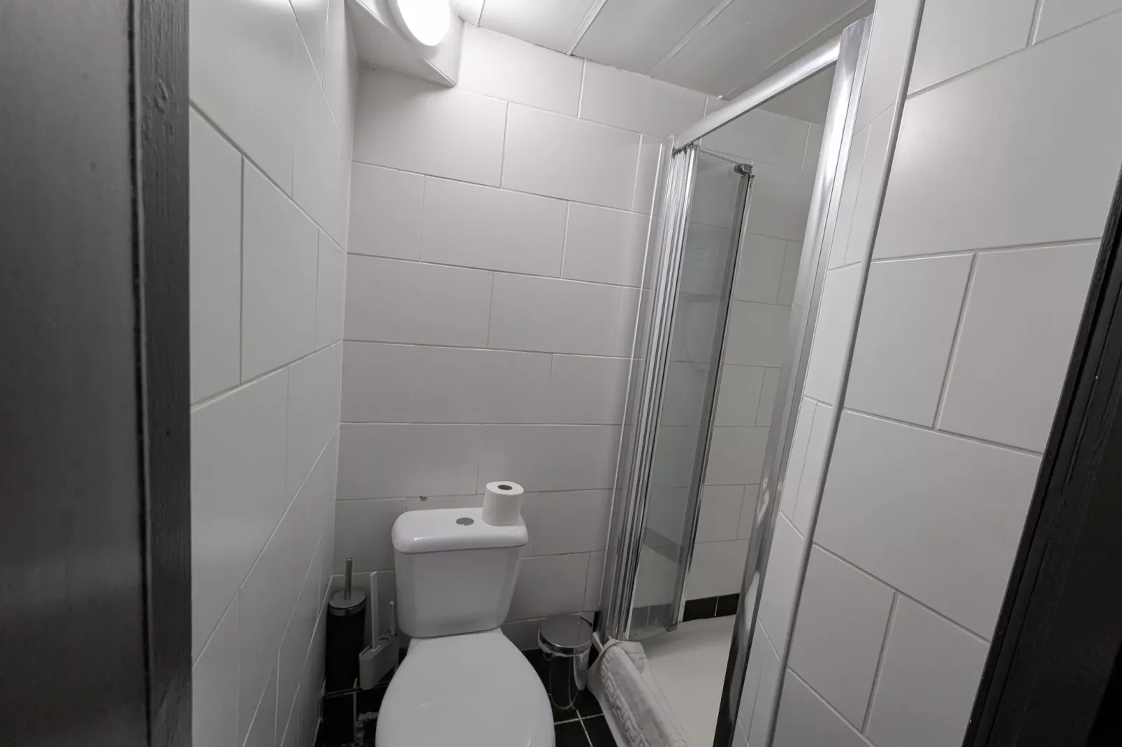 Firs Sta Single-Bathroom