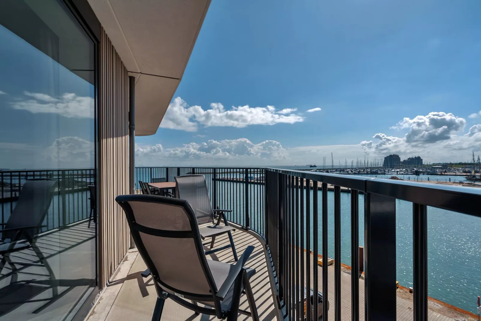 Breskens Apartments & Penthouses 10-Terrace balcony