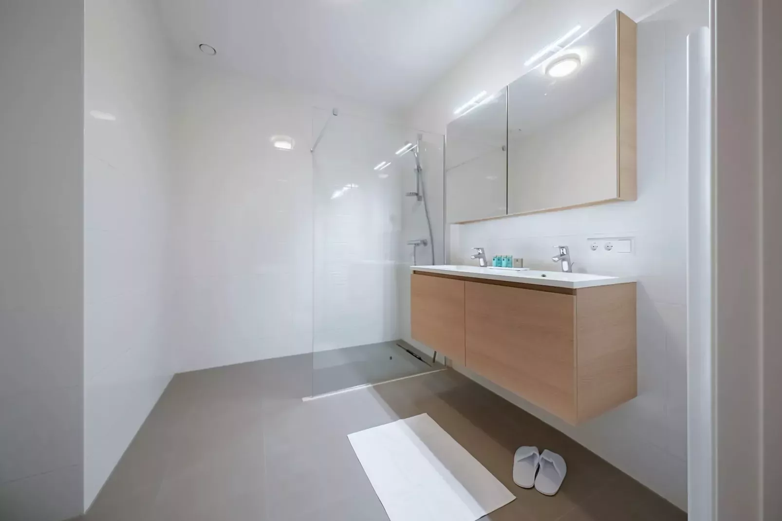 Breskens Apartments & Penthouses 8-Außenbereich Sommer