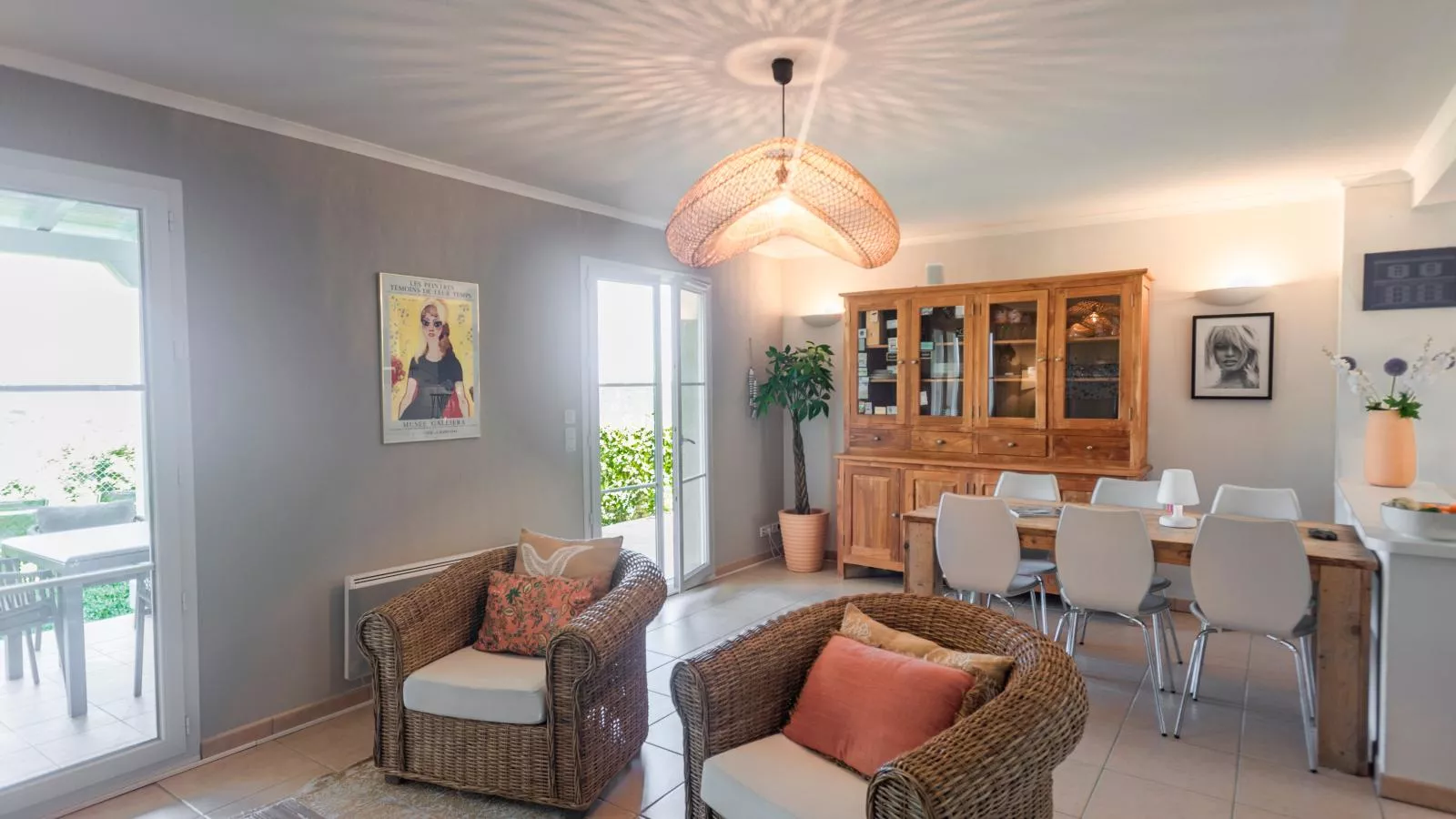 Les Collines-Living room