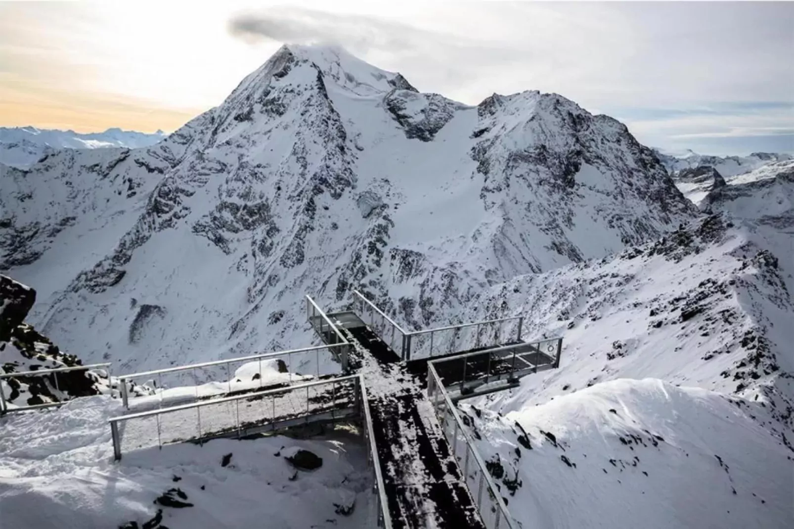 Chalet Altitude Arc 2000 5-Area winter 20km