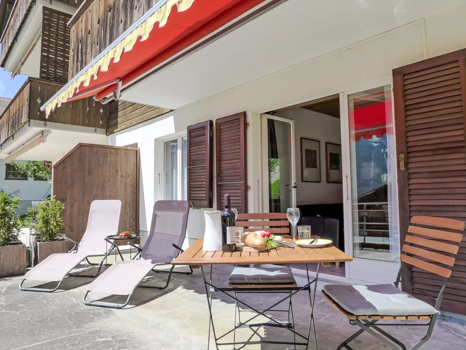 Chalet Almis-Bödeli-Draußen