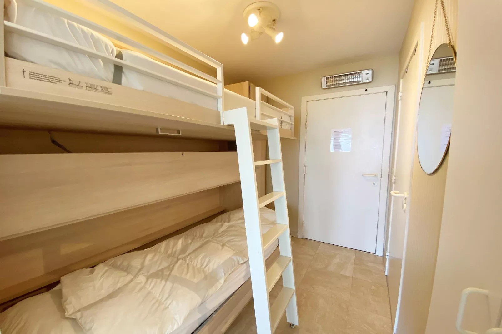 SEAWIND 502-Bedroom