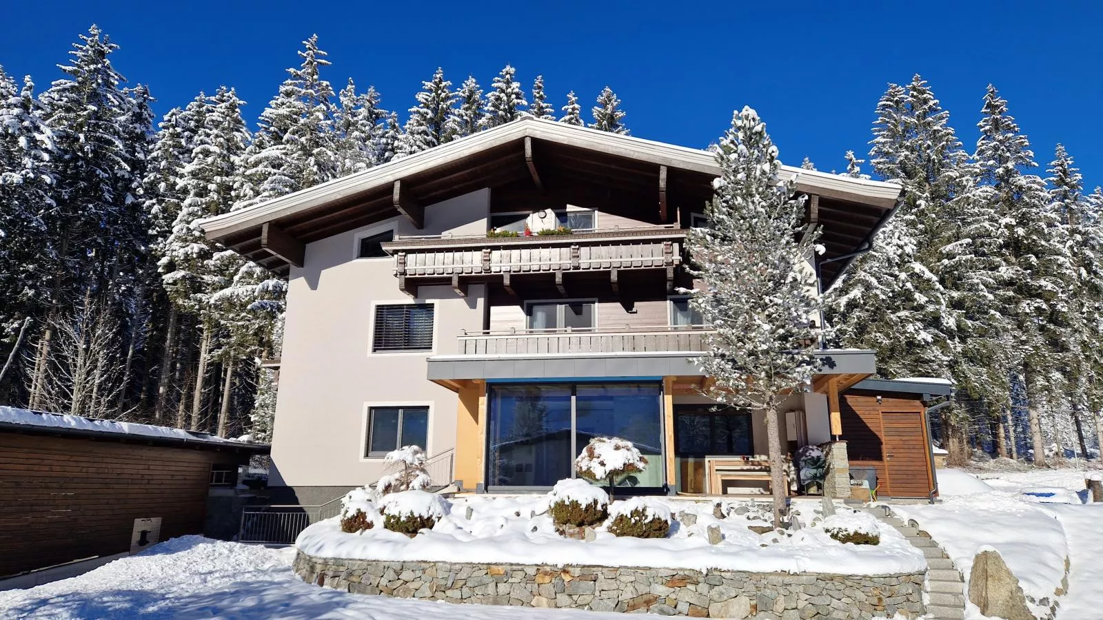 Moser-Exterior winter