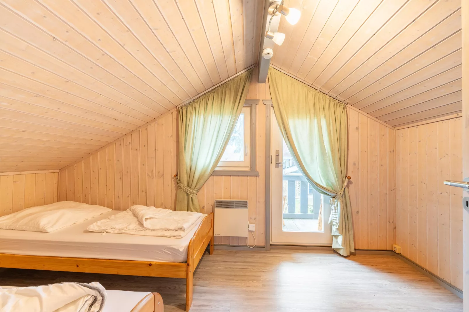 Kranich 244-Bedroom