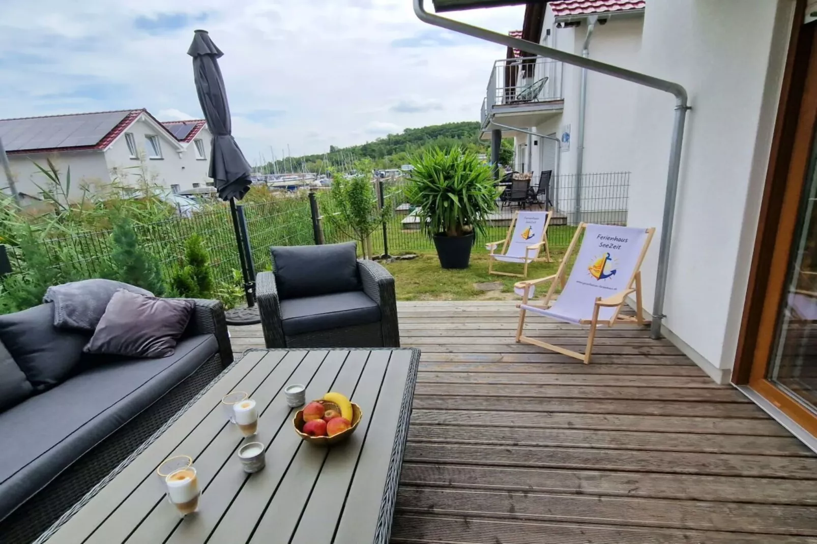 518595-Terrace balcony