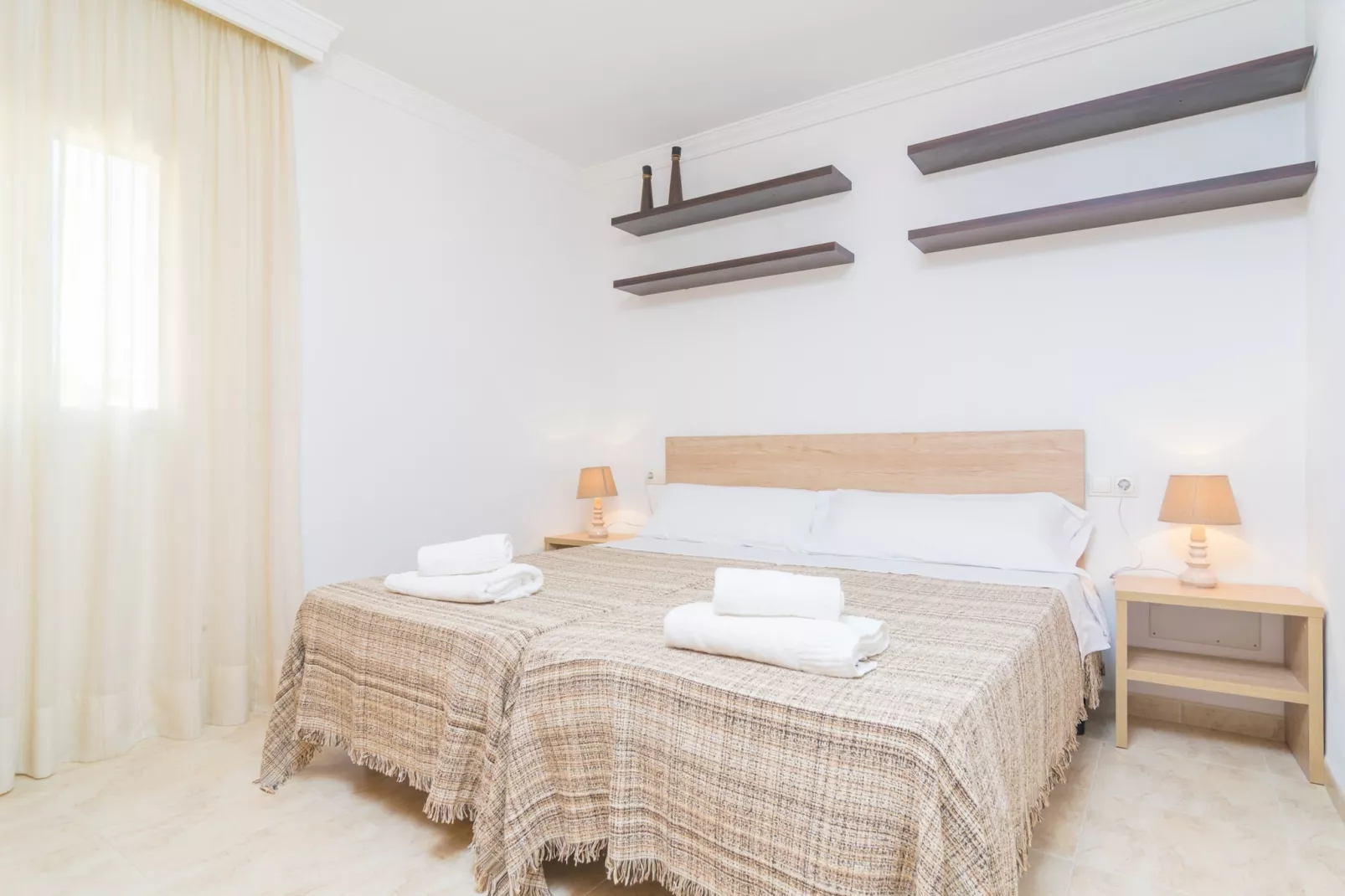 Lluna Home-Schlafzimmer