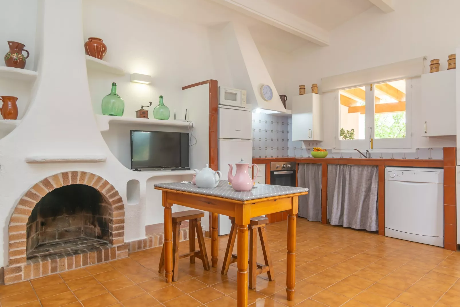 Casa Dina-Image-tags.