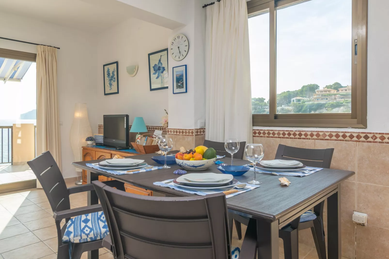 Vista Azul 8-Image-tags.